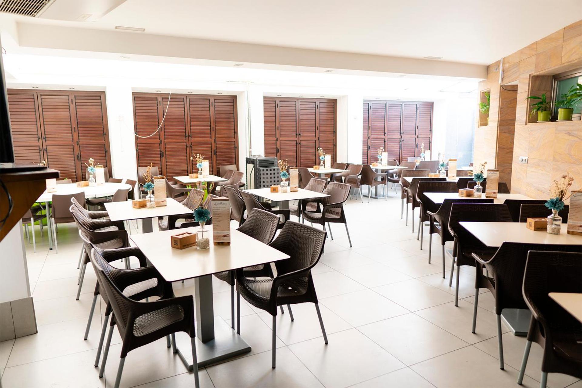 Pension Restaurante Casablanca Torreperogil Exteriör bild